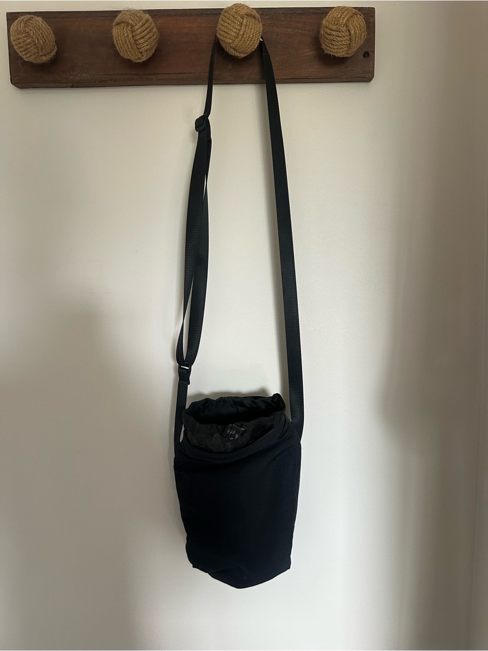 Lululemon waterbottle bag